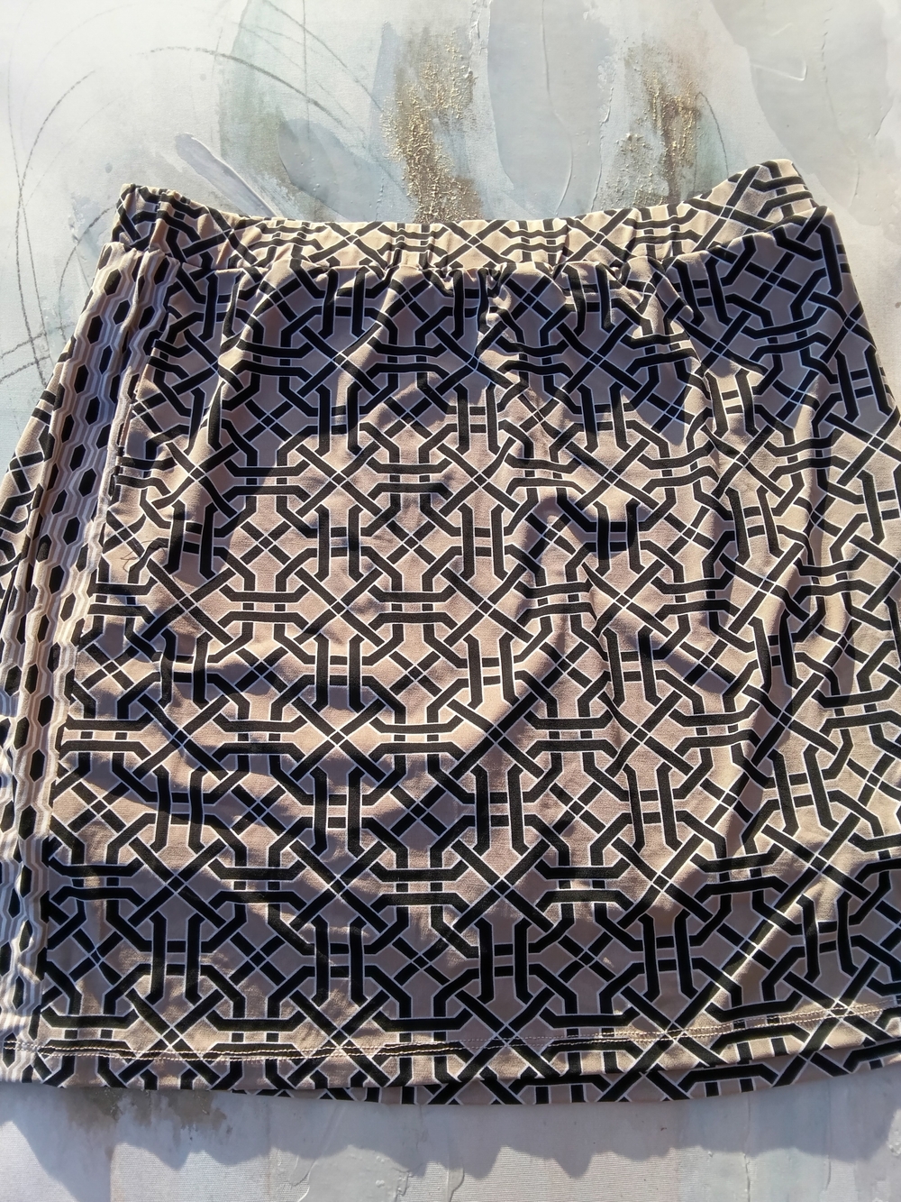 Susan Graver Black Geometric Print skort
